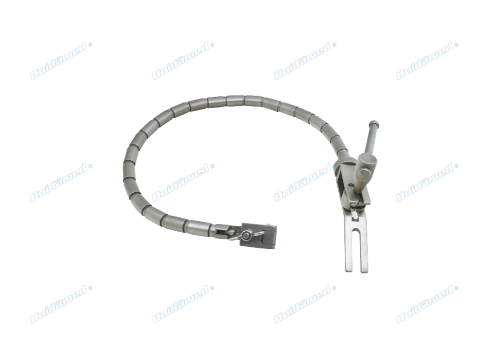 Leyla Retractor